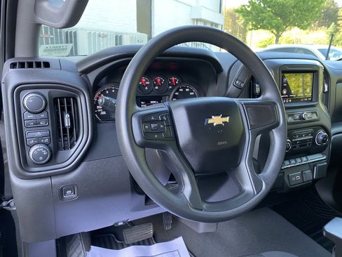 Used 2024 Chevrolet Silverado 1500 Custom image 16