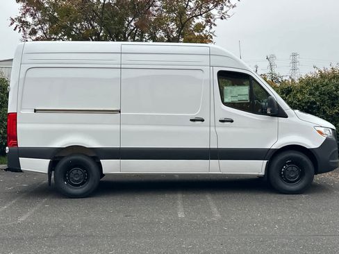 New 2026 Mercedes-Benz Sprinter 2500 image 2
