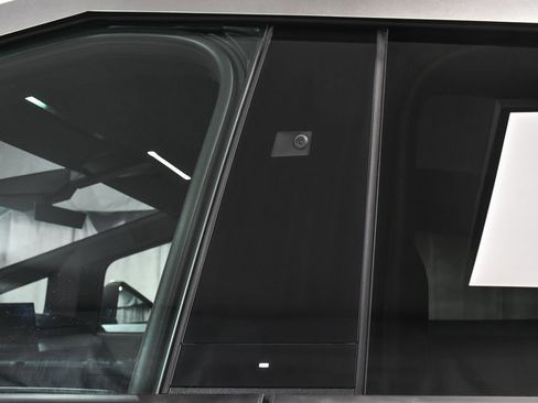 Used 2025 Tesla Cybertruck AWD Crew Cab image 12