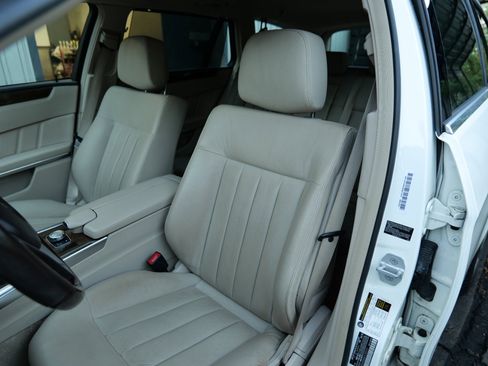 Used 2014 Mercedes-Benz E 350 4MATIC Wagon image 17