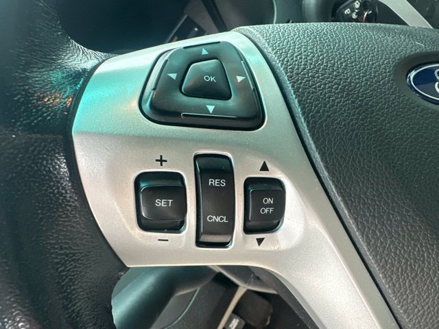 Used 2015 Ford Explorer XLT w/ Equipment Group 202B FWD image 38
