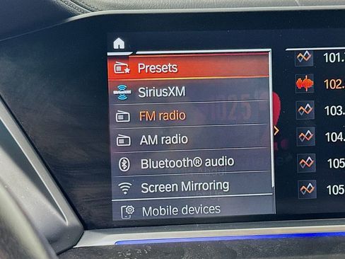 Used 2022 BMW X5 xDrive40i w/ Premium Package AWD/4WD image 29