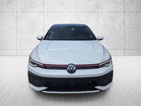 Used 2026 Volkswagen GTI SE FWD image 8