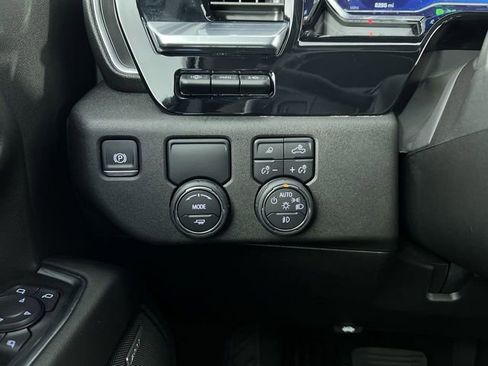 Used 2024 Chevrolet Silverado 3500 LTZ w/ LTZ Plus Package RWD image 18