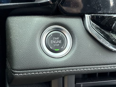 Used 2025 Chevrolet Colorado LT RWD image 6