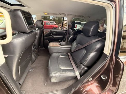 Used 2017 INFINITI QX80 4WD w/ Driver Assistance Package image 9