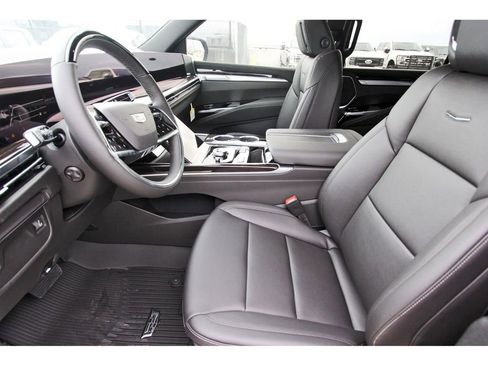 New 2026 Cadillac Escalade ESV 2WD image 6