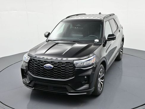 Used 2025 Ford Explorer ST-Line AWD/4WD image 23