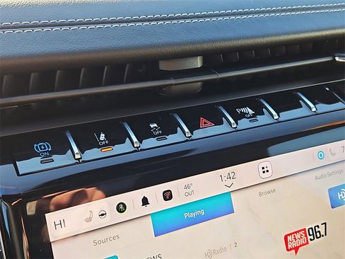 Used 2023 Jeep Grand Cherokee Overland image 18