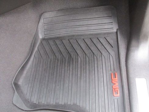 Used 2019 GMC Yukon XL SLT w/ Premium Edition image 69