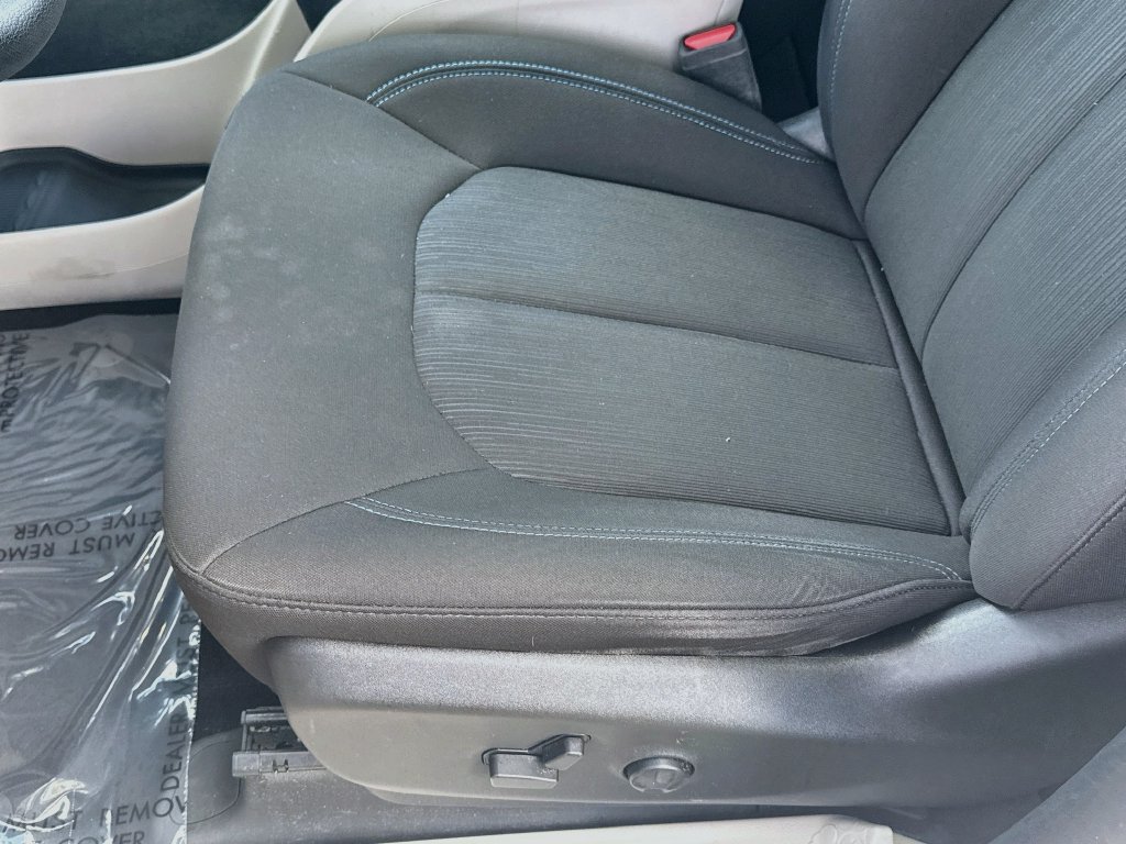 Used 2021 Chrysler Pacifica Touring FWD image 21