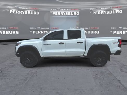 Used 2024 Chevrolet Colorado Trail Boss w/ Technology Package AWD/4WD image 5