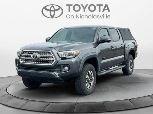 Used 2017 Toyota Tacoma TRD Off-Road w/ Tow Package (A/T) AWD/4WD image 1