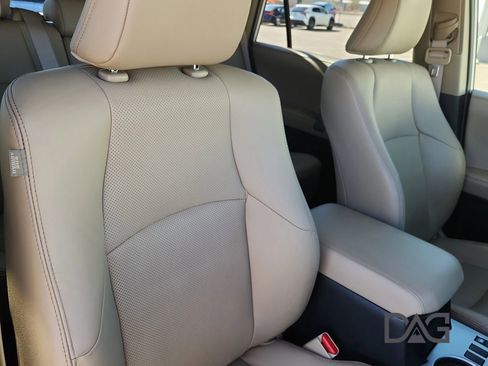 Used 2023 Toyota 4Runner Limited image 23