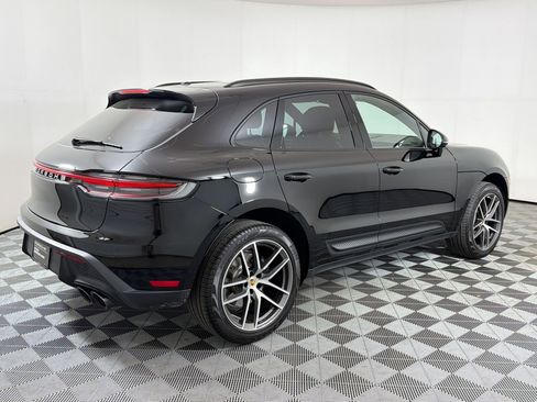 Certified 2026 Porsche Macan AWD/4WD image 10