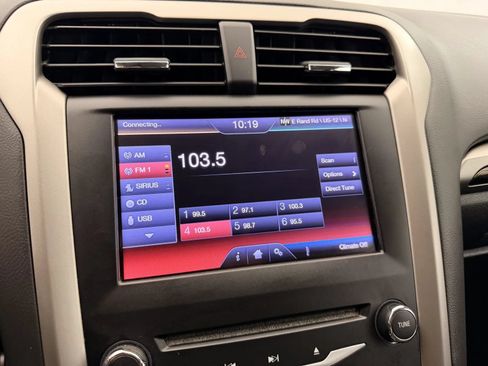 Used 2013 Ford Fusion SE FWD image 17