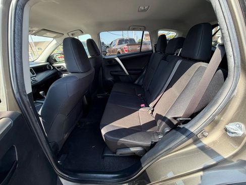 Used 2014 Toyota RAV4 LE FWD image 11