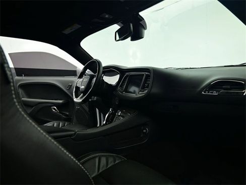 Used 2021 Dodge Challenger SRT Hellcat Redeye image 21