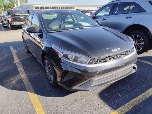 Used 2023 Kia Forte LXS w/ LXS Technology Package FWD image 13