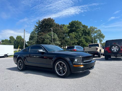 Used 2008 Ford Mustang GT RWD image 25