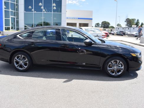 Used 2024 Honda Accord EX-L image 10