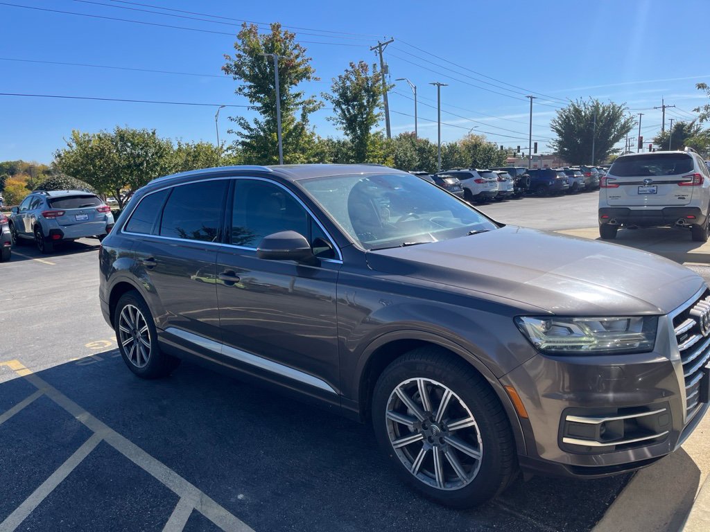 Used 2017 Audi Q7 3.0T Prestige AWD/4WD image 4