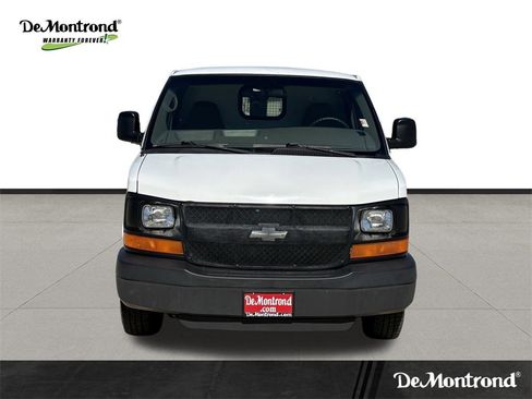 Used 2009 Chevrolet Express 2500 image 2