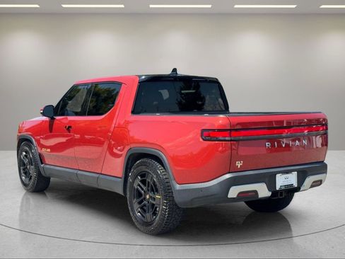 Used 2022 Rivian R1T Adventure AWD/4WD image 3