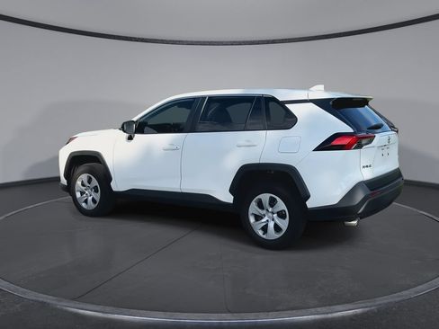 Used 2023 Toyota RAV4 LE FWD image 6