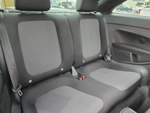 Used 2018 Volkswagen Beetle 2.0T S image 25