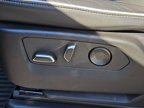 Certified 2022 Cadillac Escalade ESV Sport image 27