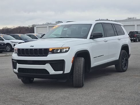 New 2026 Jeep Grand Cherokee L 4WD image 3