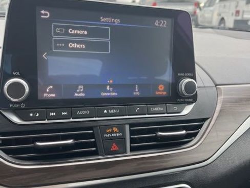 Used 2024 Nissan Altima 2.5 SV FWD image 46