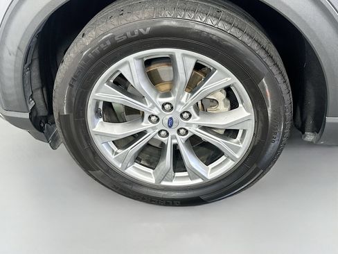Used 2022 Ford Explorer Limited w/ Equipment Group 301A RWD image 35