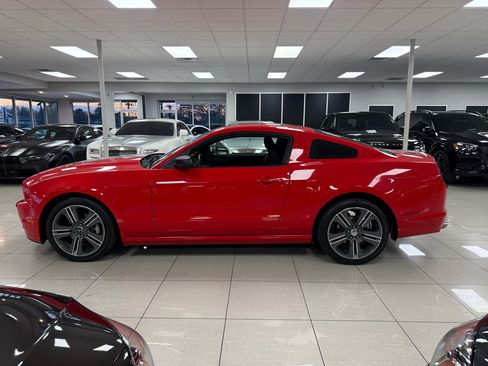 Used 2014 Ford Mustang Coupe w/ V6 Performance Package image 7