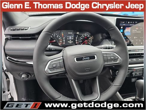 New 2026 Jeep Compass Latitude image 11