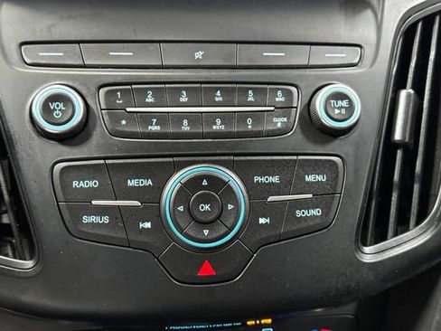 Used 2018 Ford Focus SE FWD image 17