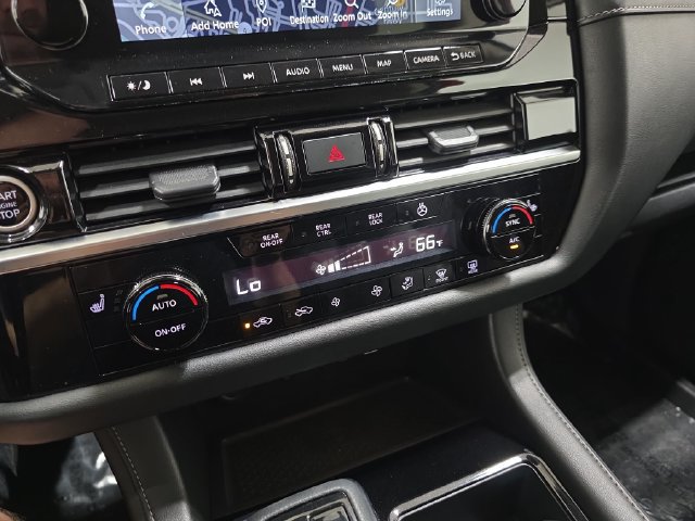Used 2023 Nissan Pathfinder SL AWD/4WD image 24