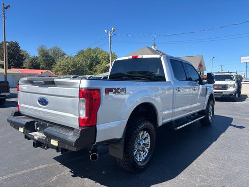 Used 2018 Ford F250 XLT w/ XLT Premium Package image 5