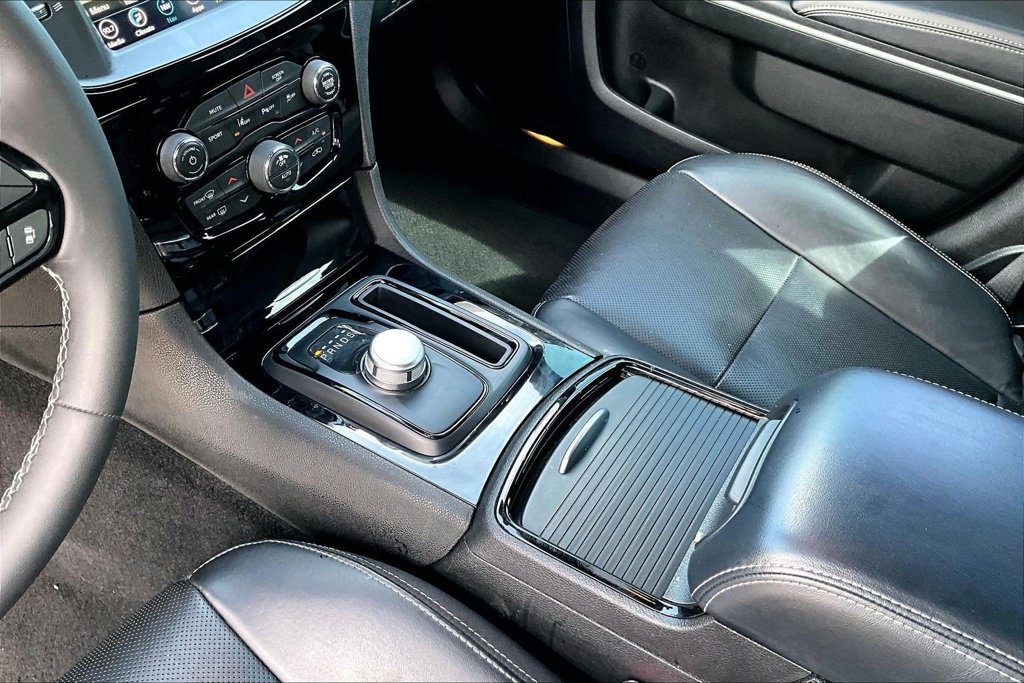 Used 2023 Chrysler 300 S w/ Comfort Group RWD image 18
