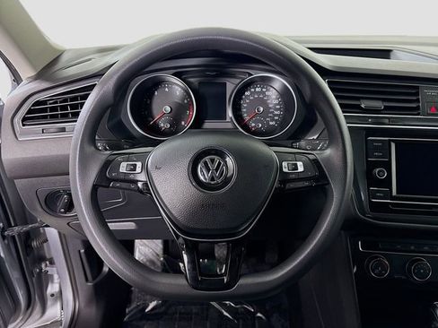 Used 2021 Volkswagen Tiguan S image 12