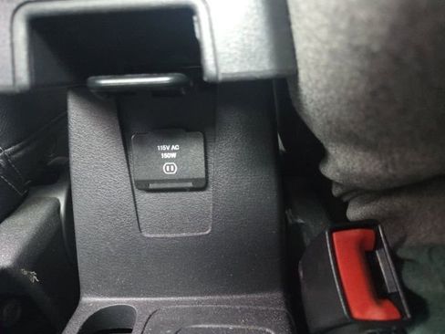 Used 2016 Jeep Compass High Altitude image 30