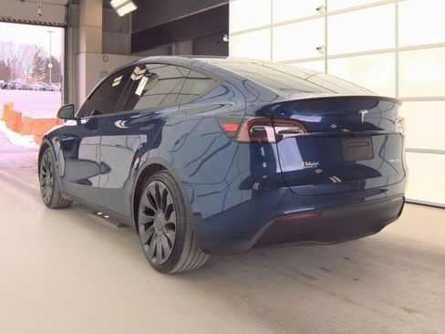 Used 2024 Tesla Model Y Performance image 15