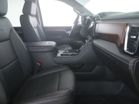 Used 2026 GMC Sierra 3500 Denali AWD/4WD image 32