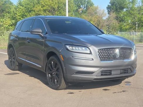 Used 2023 Lincoln Nautilus Reserve AWD/4WD image 2