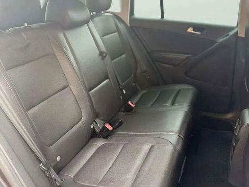 Used 2016 Volkswagen Tiguan S image 19