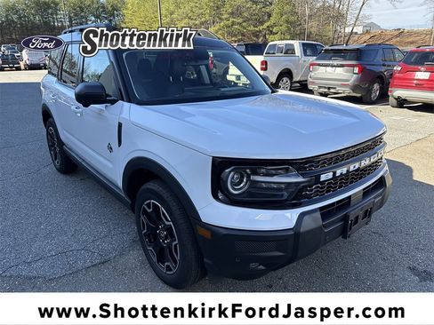 Used 2025 Ford Bronco Sport Outer Banks w/ Outer Banks Tech Package+ image 1