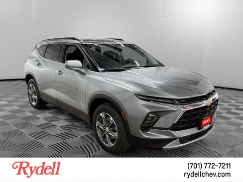 Used 2025 Chevrolet Blazer LT w/ Convenience Package AWD/4WD image 7
