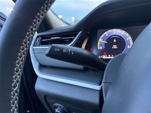 Used 2025 Jeep Grand Cherokee L Altitude image 32