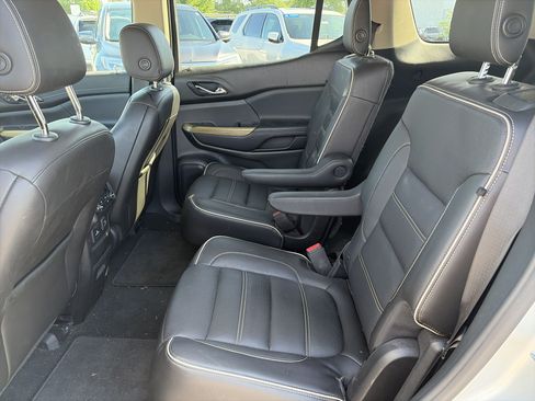 Used 2019 GMC Acadia Denali w/ Technology Package AWD/4WD image 19